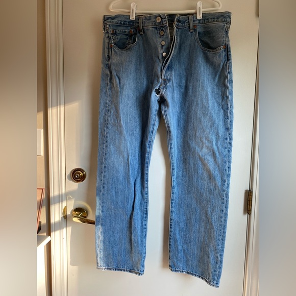 Levi's Jeans Levi 5 Mens Jeans A Small Rip In Crotch But Can Be
